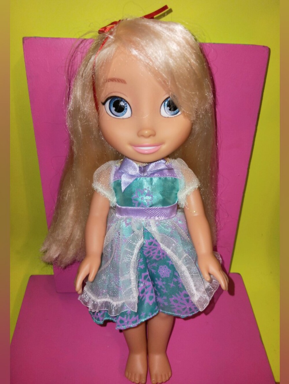 Disney Frozen Elsa Singing Toddler Doll 14in Bilungual